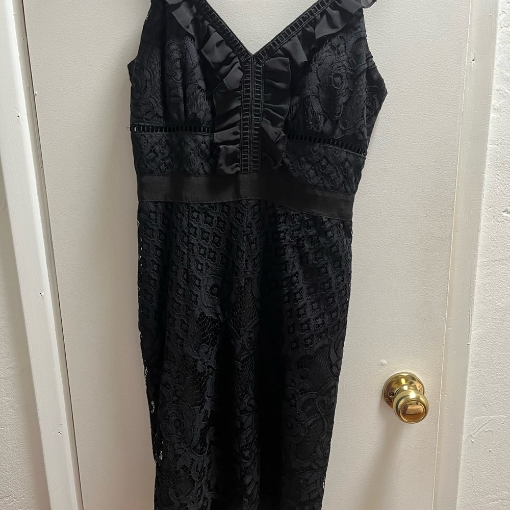 Adelyn Rae Black Lace Midi Dress